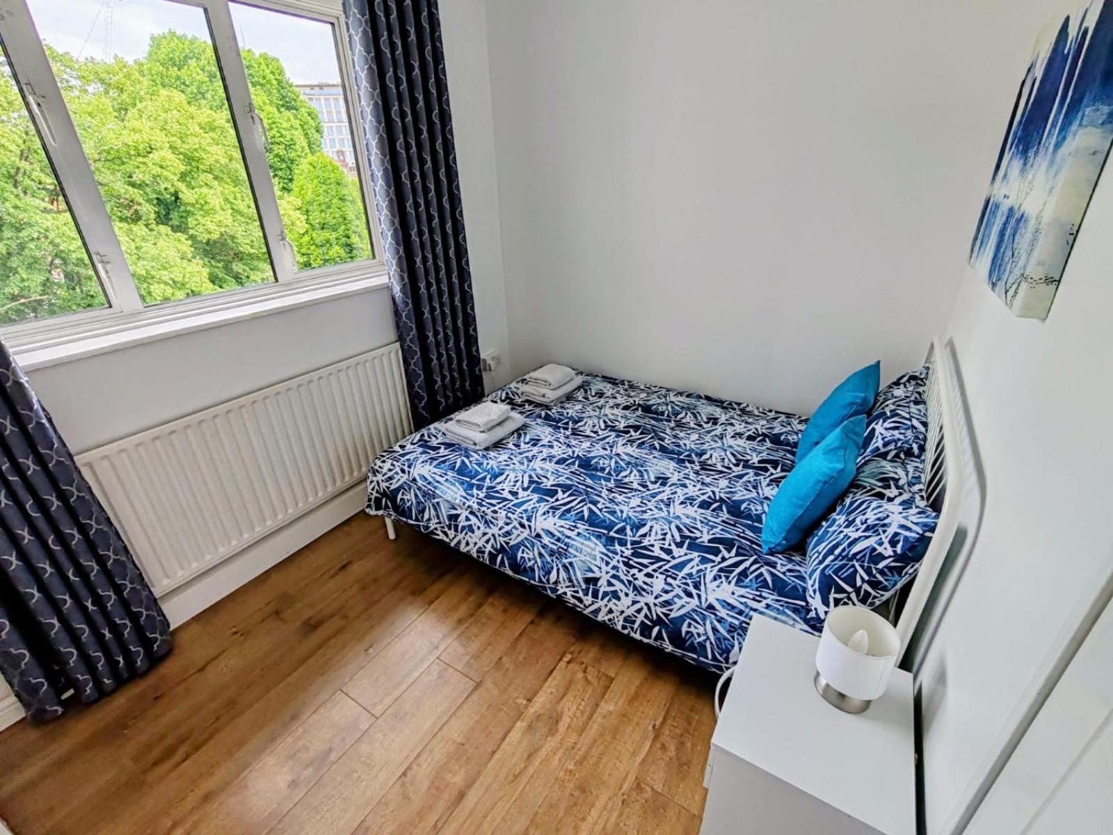 White City Apartment, Your London Stay Экстерьер фото